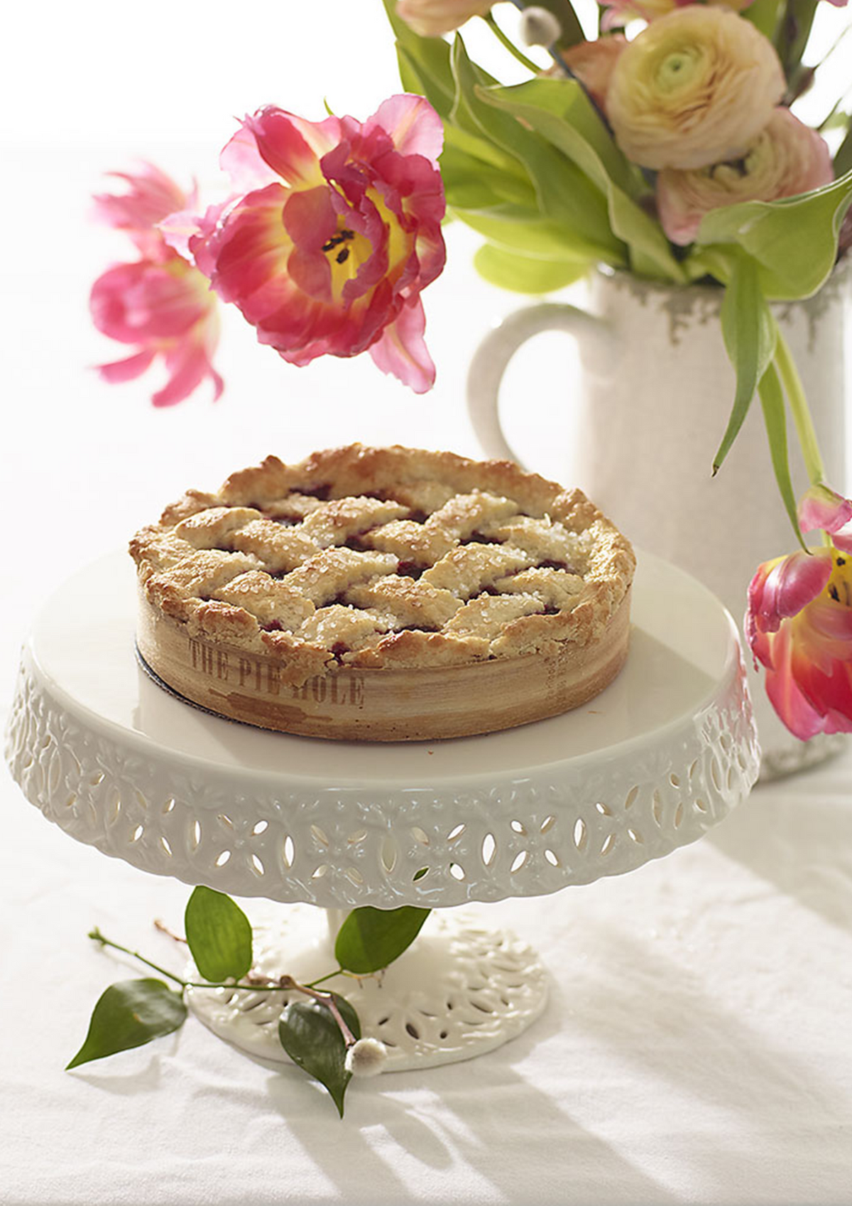 traditional apple pie baked in panibois