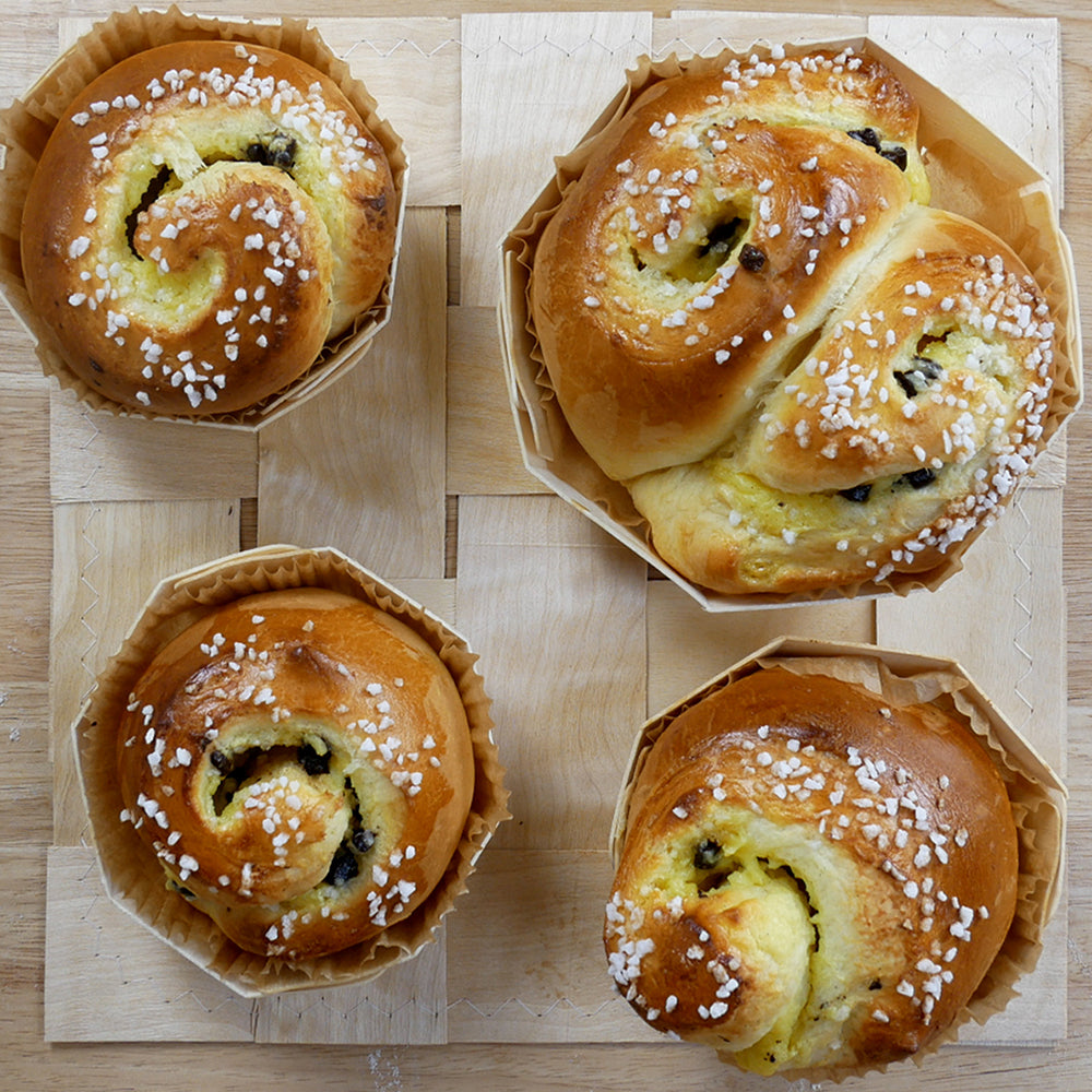 brioche prepped and baked in octo 180 wooden baking mold